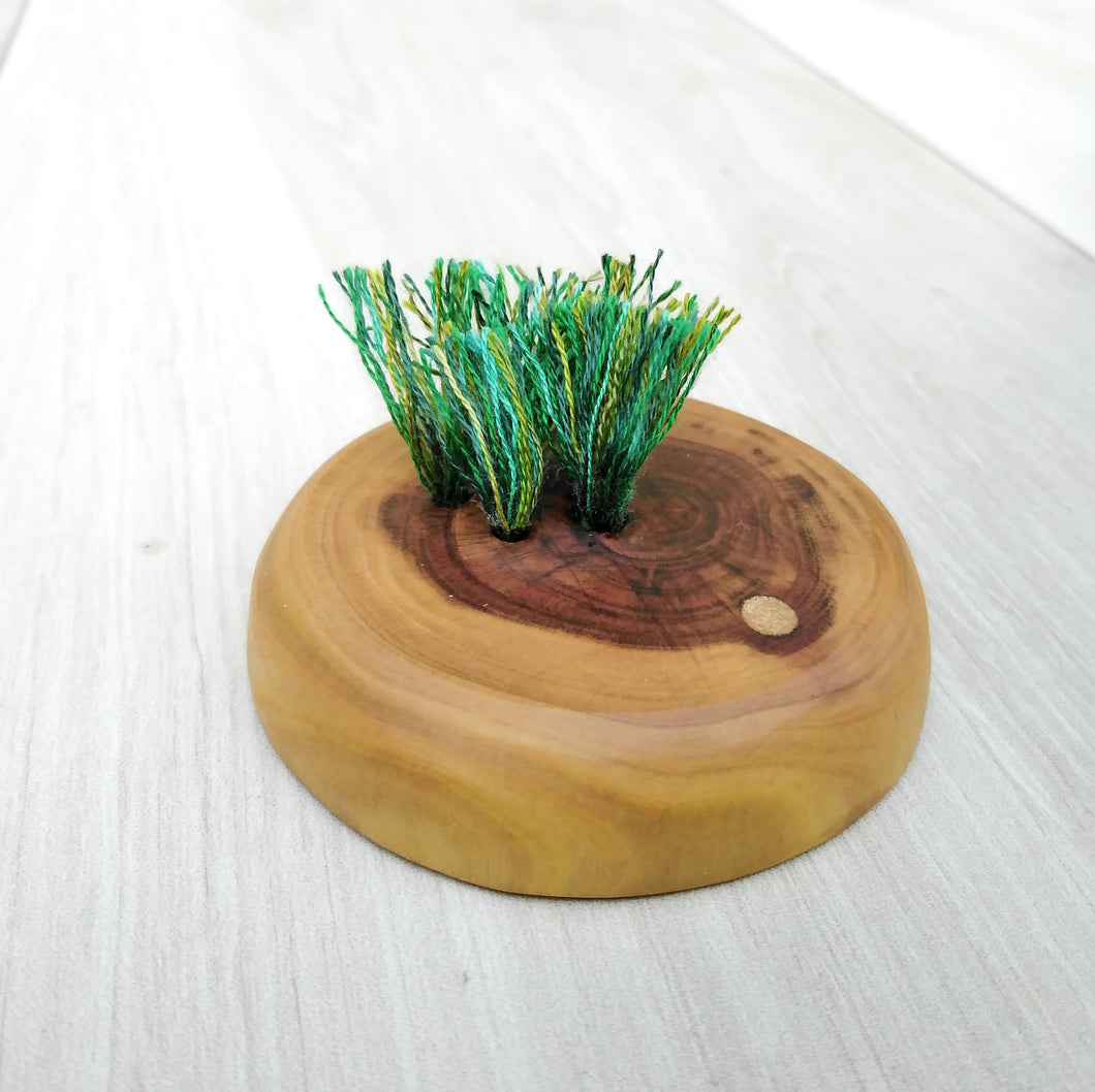 Grass Button